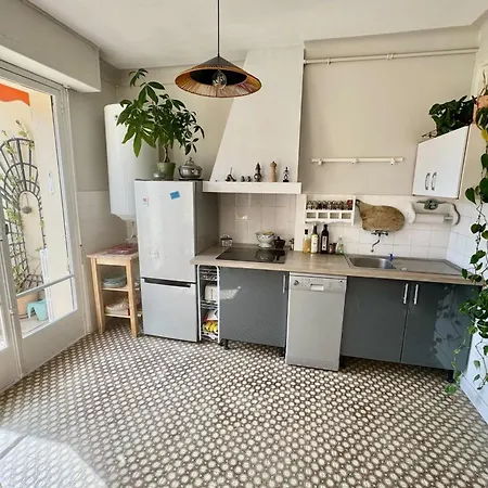 Beautiful T2 With Balcony Near Downtown Lägenhet *