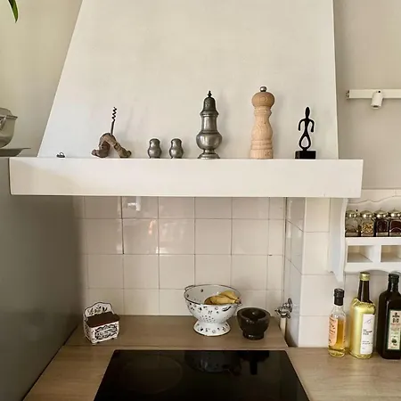 아파트 Beautiful T2 With Balcony Near Downtown *